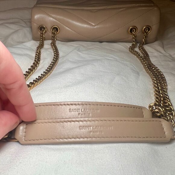 YSL  - Loulou Small YSL Shoulder Bag in Quilted Leather - Picture 12 of 17